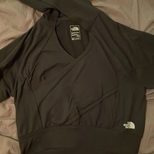 The North Face Flashdry Long Sleeve Crop PullOver